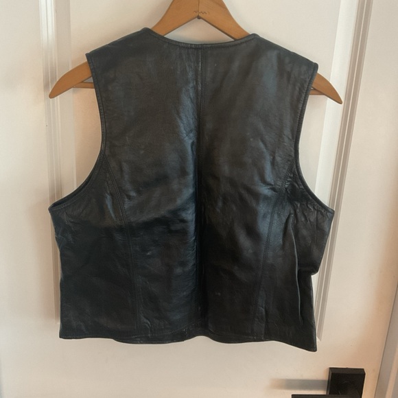 Croft & Barrow - Full Zip Leather Lambskin Vest - Black - Ladies Size Medium - Picture 5 of 11